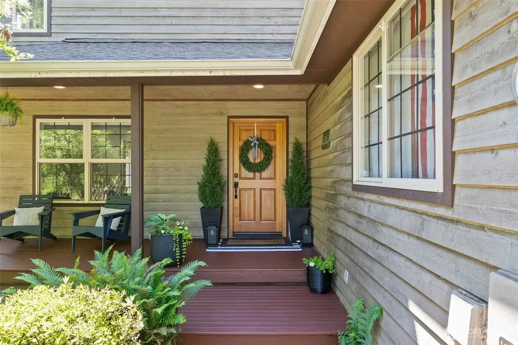 3627 Snug Harbor Road NE Olympia WA 98506