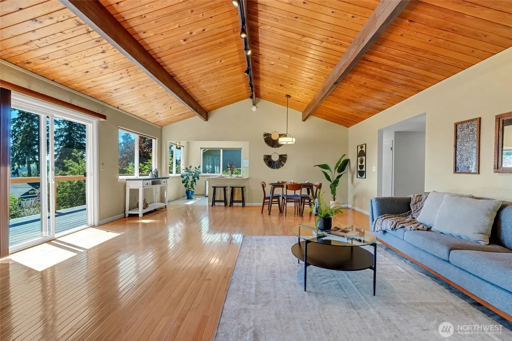 111 Gamble Lane Port Ludlow WA 98365
