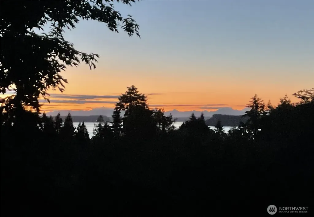 111 Gamble Lane Port Ludlow WA 98365