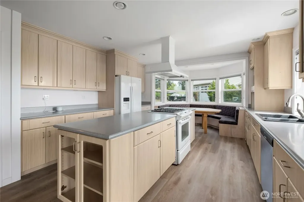 697 Olympic View Drive Coupeville WA 98239