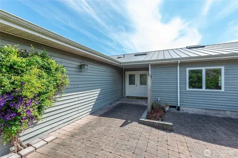 697 Olympic View Drive Coupeville WA 98239