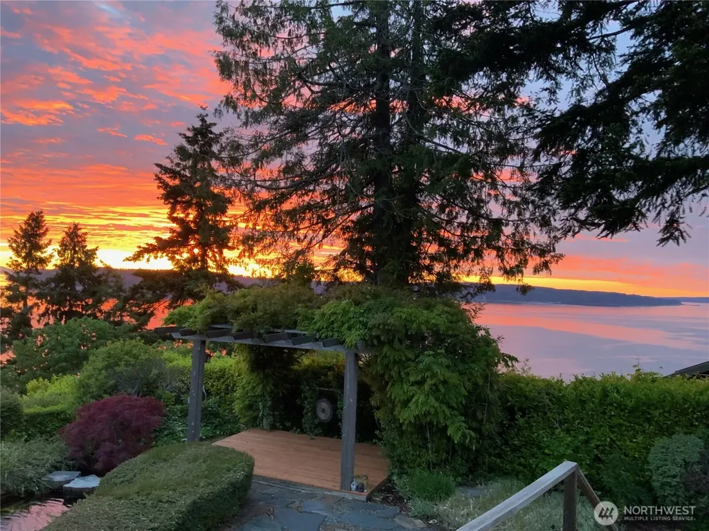 11912 Marine View Drive Edmonds WA 98026