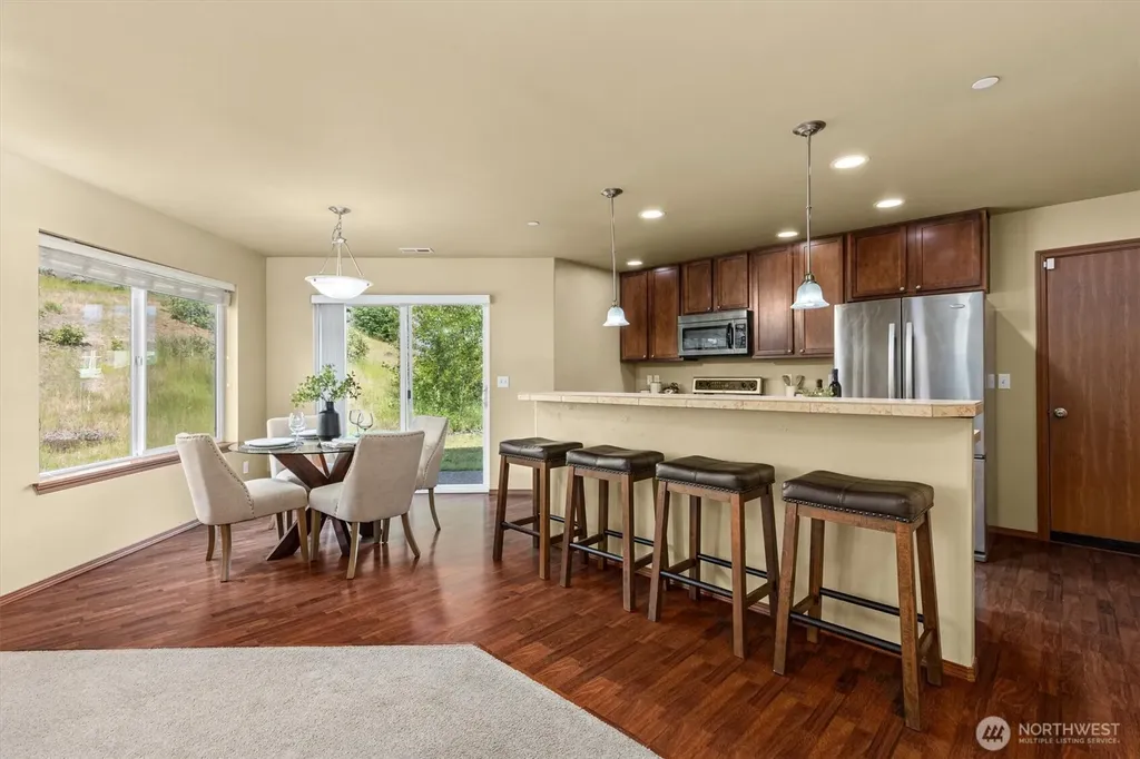 1190 Swan Loop Dupont WA 98327