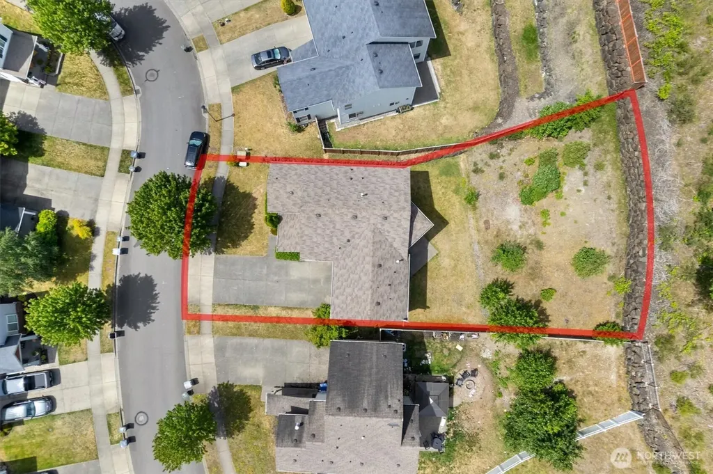 1190 Swan Loop Dupont WA 98327