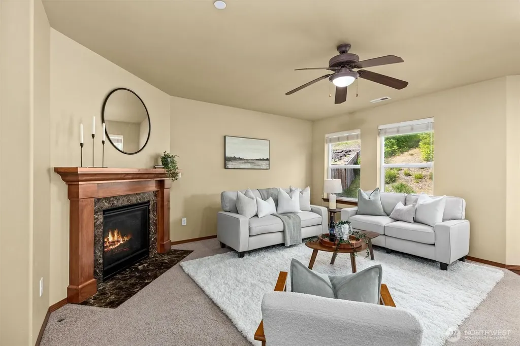 1190 Swan Loop Dupont WA 98327