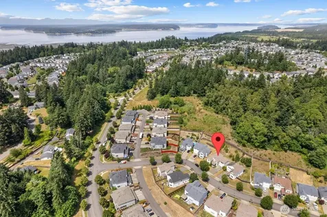 1190 Swan Loop Dupont WA 98327
