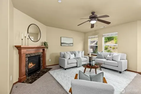 1190 Swan Loop Dupont WA 98327