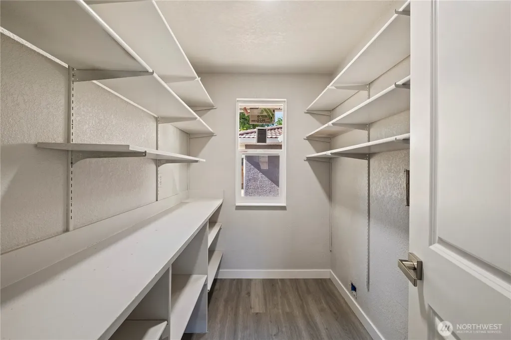 20916 Military Road S Seatac WA 98198