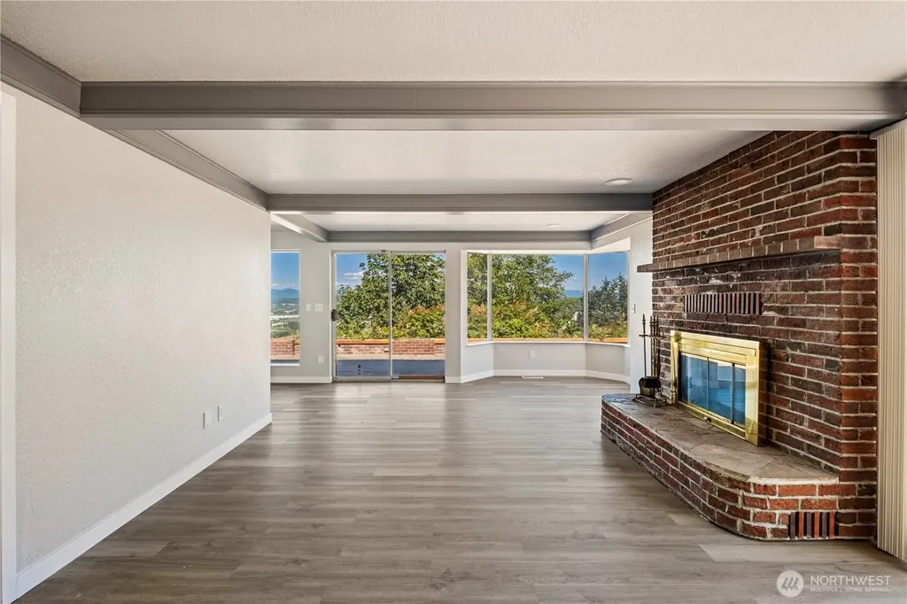 20916 Military Road S Seatac WA 98198