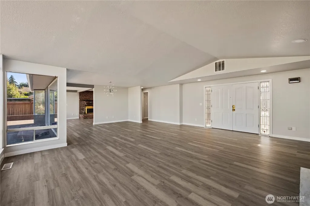 20916 Military Road S Seatac WA 98198