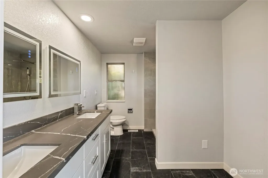 20916 Military Road S Seatac WA 98198