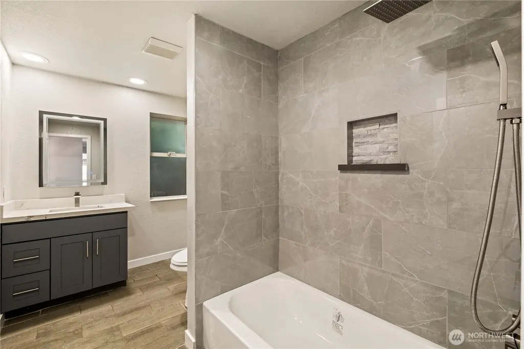 20916 Military Road S Seatac WA 98198