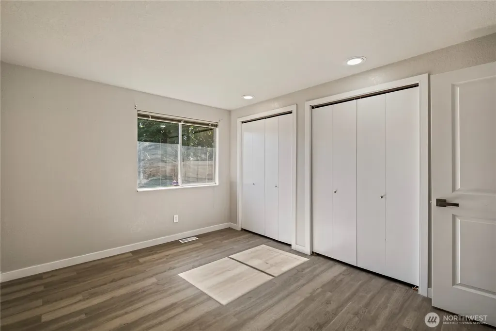 20916 Military Road S Seatac WA 98198