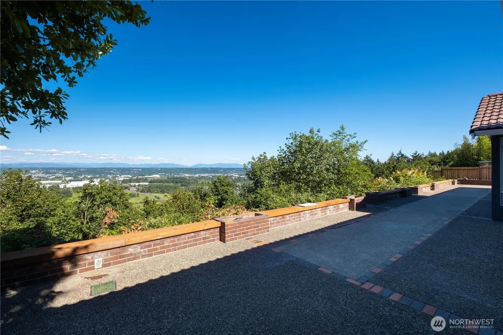 20916 Military Road S Seatac WA 98198