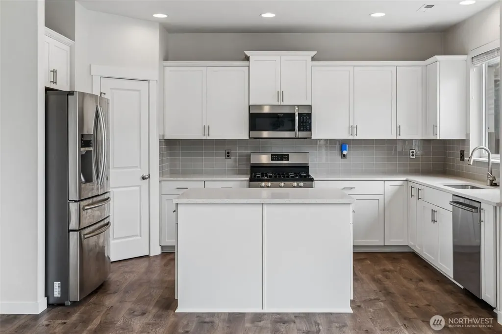 6813 Sweetgum Avenue NE Lacey WA 98516