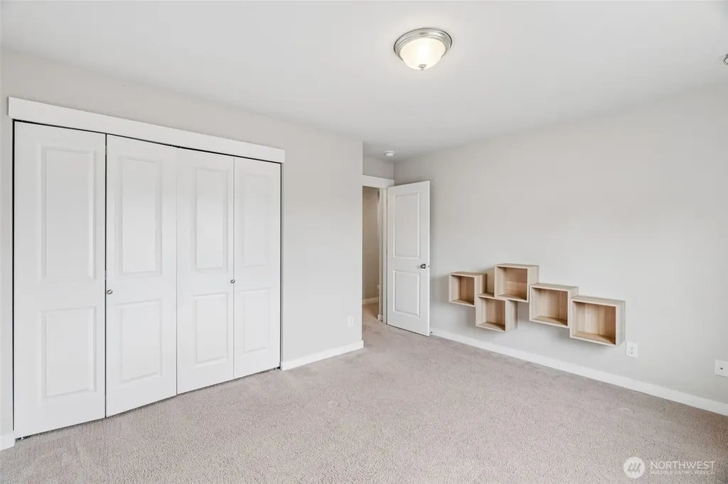 6813 Sweetgum Avenue NE Lacey WA 98516