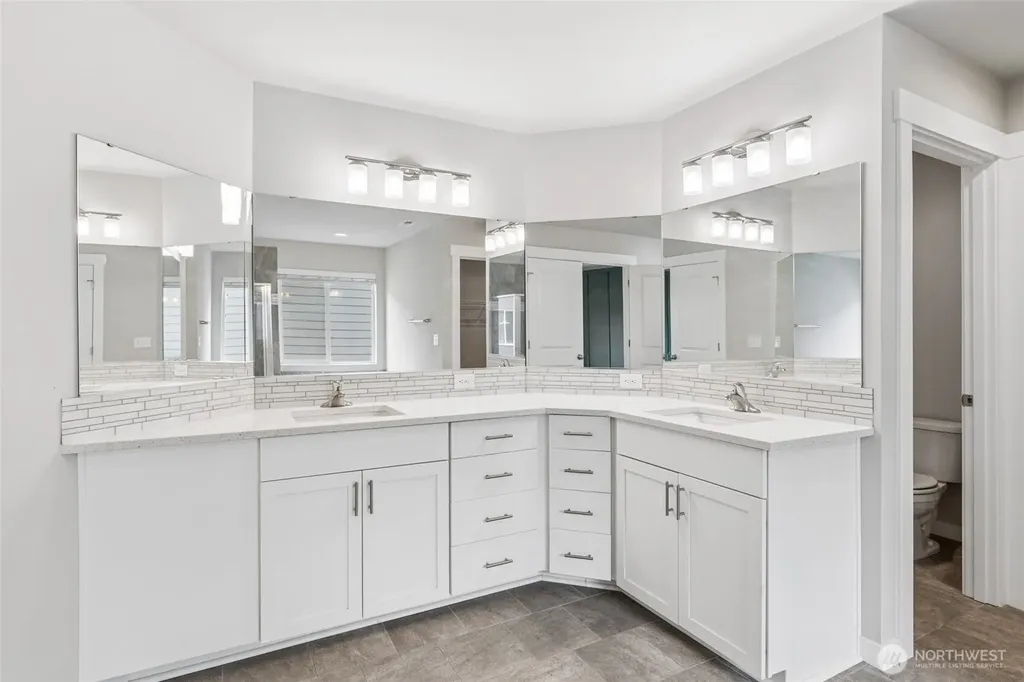 6813 Sweetgum Avenue NE Lacey WA 98516