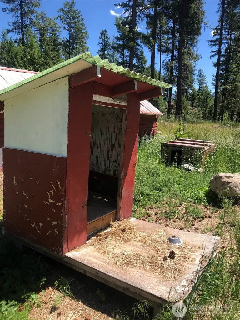 13 Rope And Saddle Lane Tonasket WA 98855
