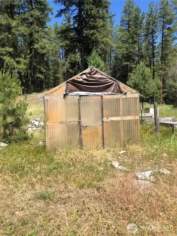 13 Rope And Saddle Lane Tonasket WA 98855