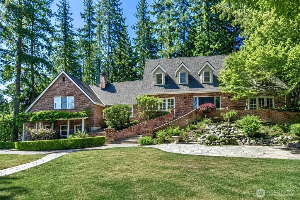 13555 NE 54th Place Bellevue WA 98005