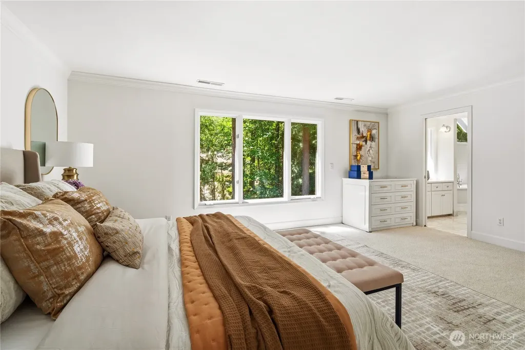 13555 NE 54th Place Bellevue WA 98005