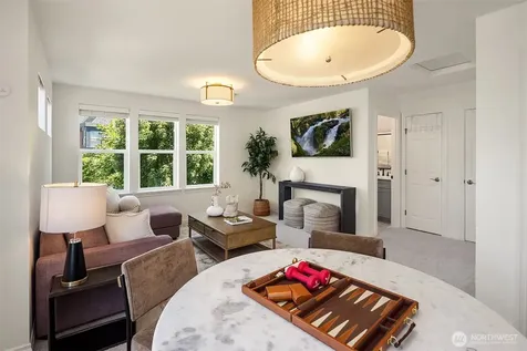 1714 11th Avenue NE Issaquah WA 98029