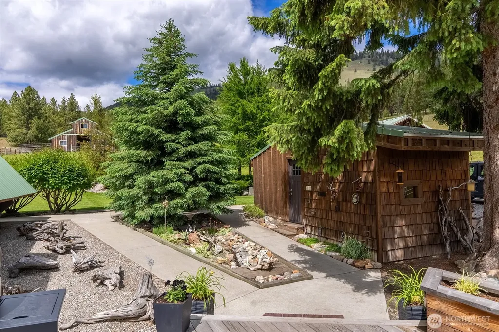 1765 Tunk Creek Road Riverside WA 98849