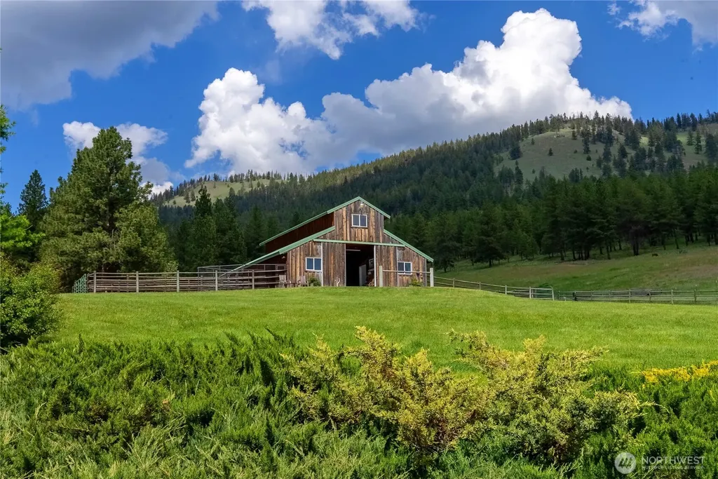 1765 Tunk Creek Road Riverside WA 98849
