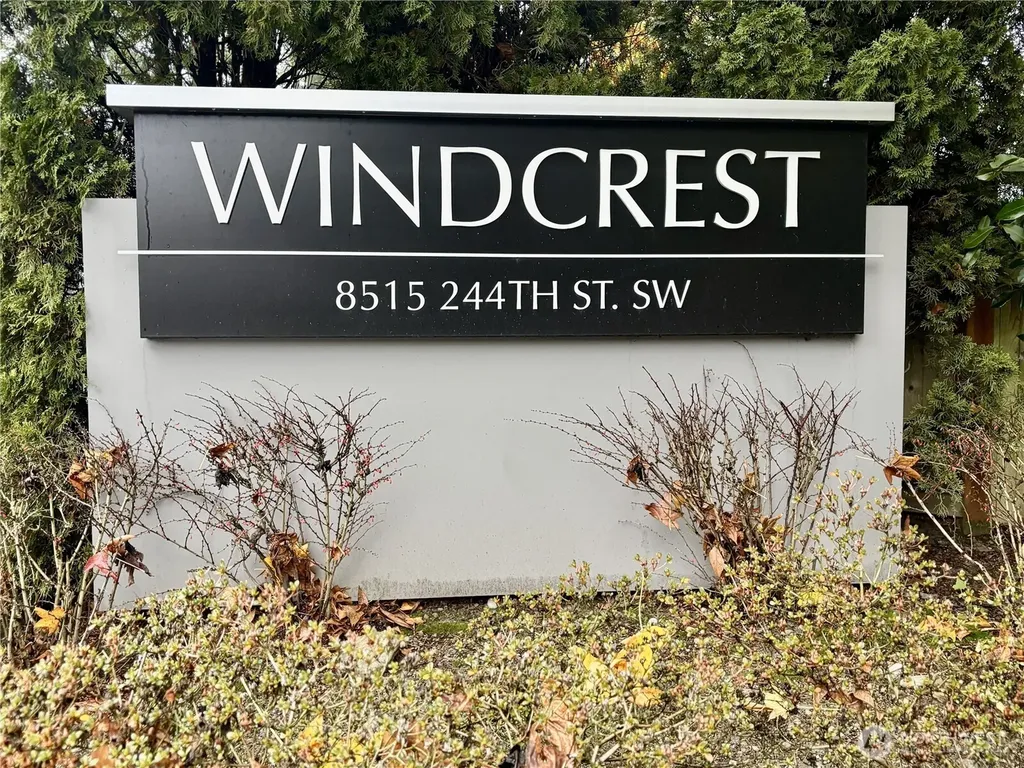 8515 244th Street SW Edmonds WA 98026