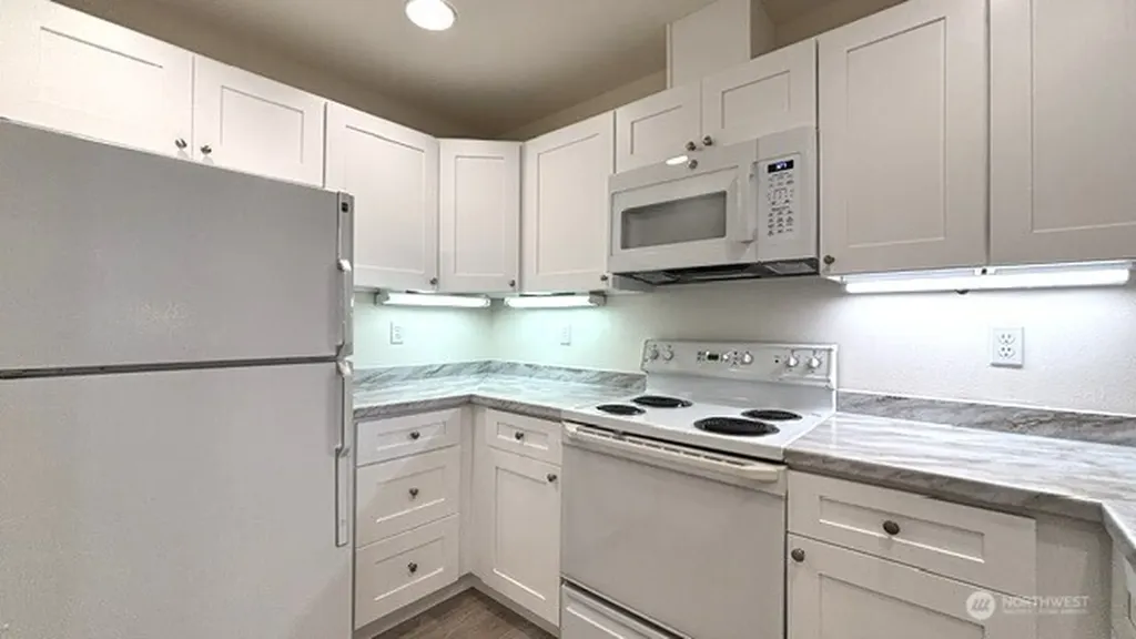 8515 244th Street SW Edmonds WA 98026