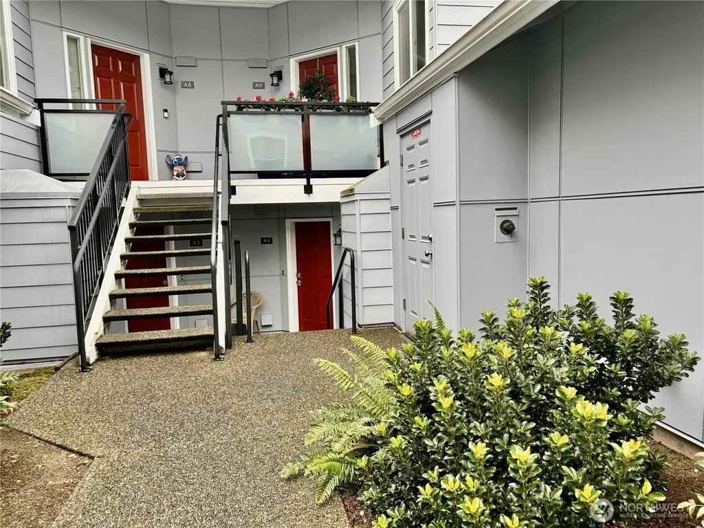 8515 244th Street SW Edmonds WA 98026