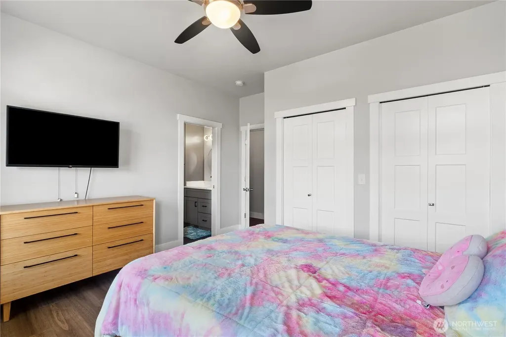 448 Island Green Way Lynden WA 98264