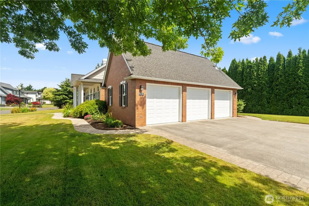 448 Island Green Way Lynden WA 98264