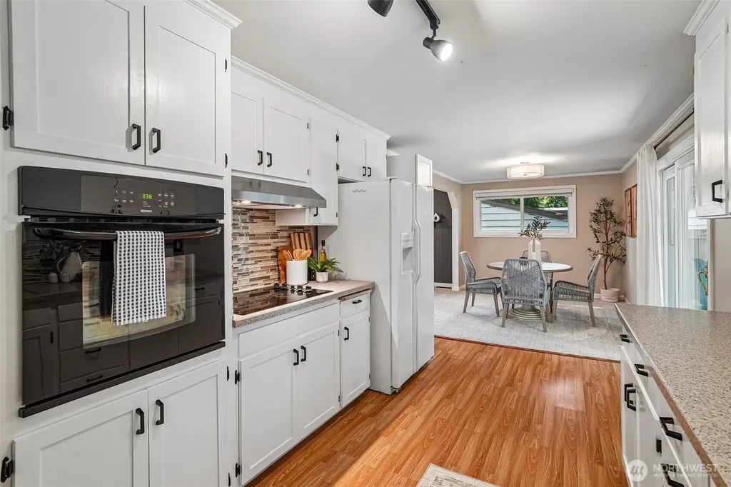 1515 213th Place SW Lynnwood WA 98036