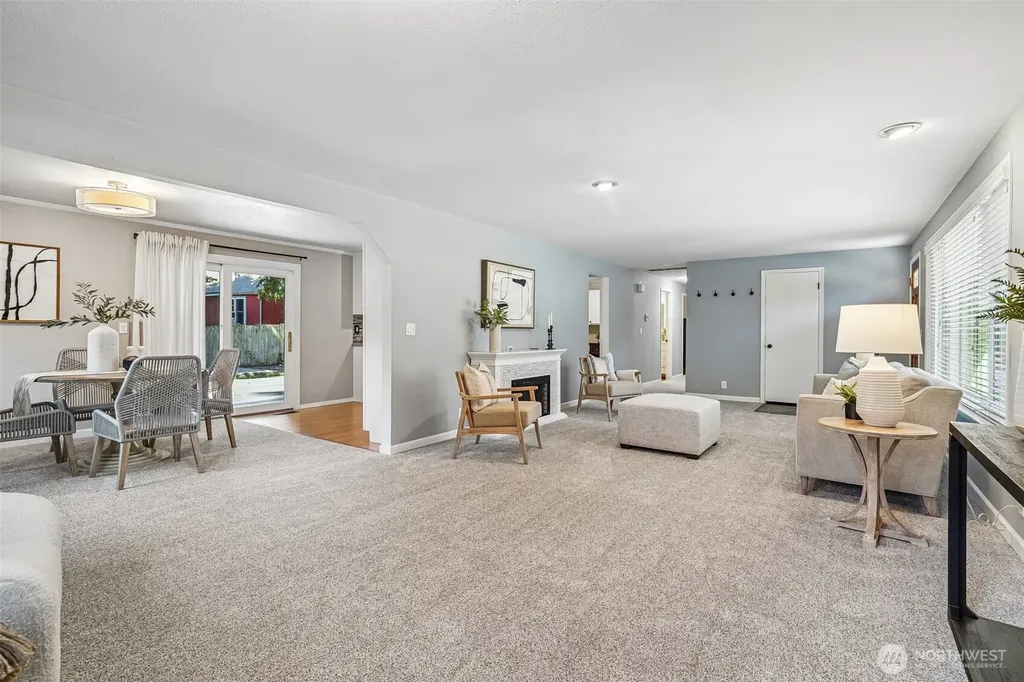 1515 213th Place SW Lynnwood WA 98036