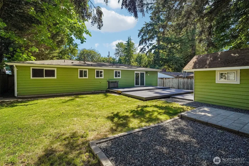 1515 213th Place SW Lynnwood WA 98036