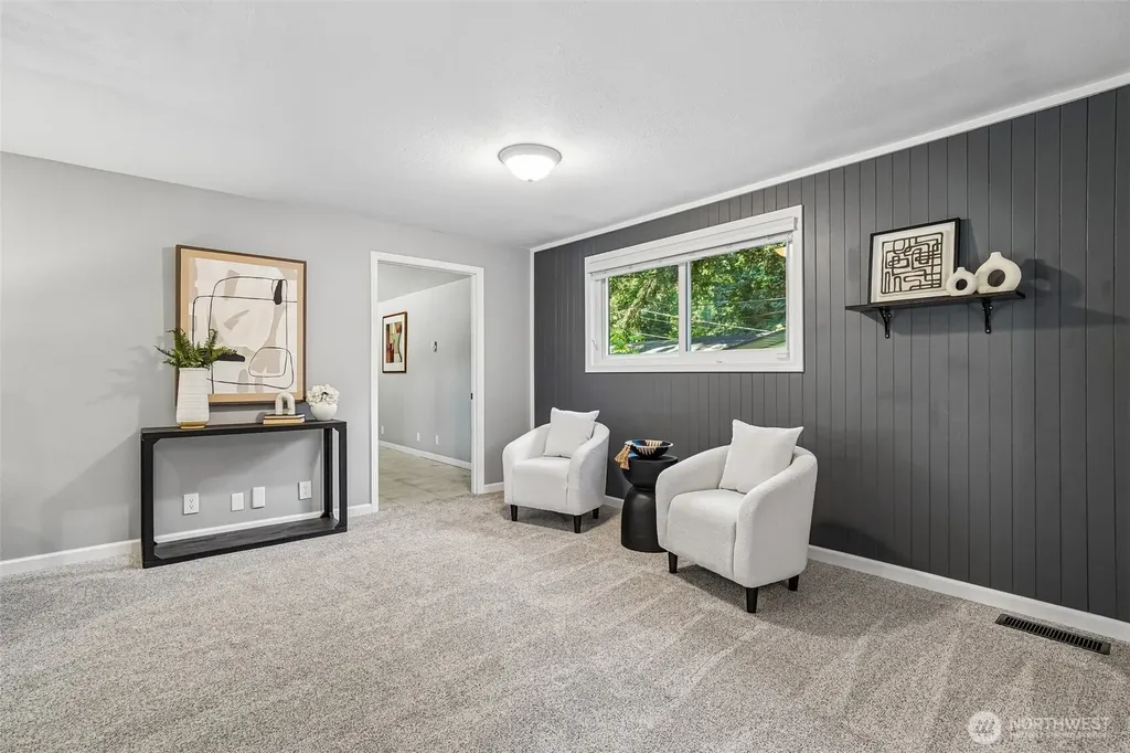 1515 213th Place SW Lynnwood WA 98036