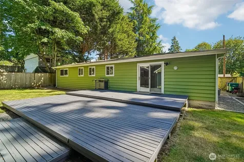 1515 213th Place SW Lynnwood WA 98036
