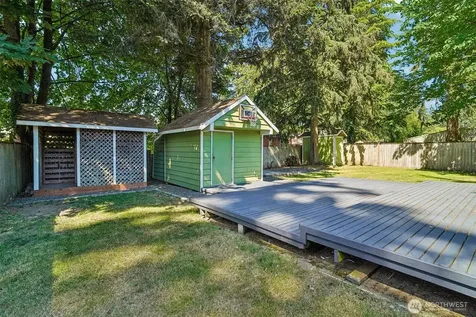 1515 213th Place SW Lynnwood WA 98036