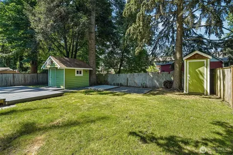 1515 213th Place SW Lynnwood WA 98036