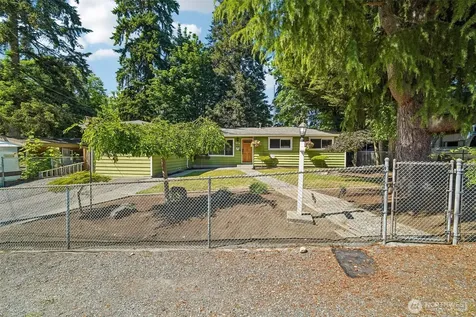 1515 213th Place SW Lynnwood WA 98036