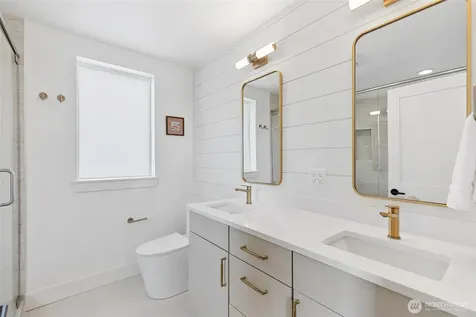 408 Aloha Street Seattle WA 98109