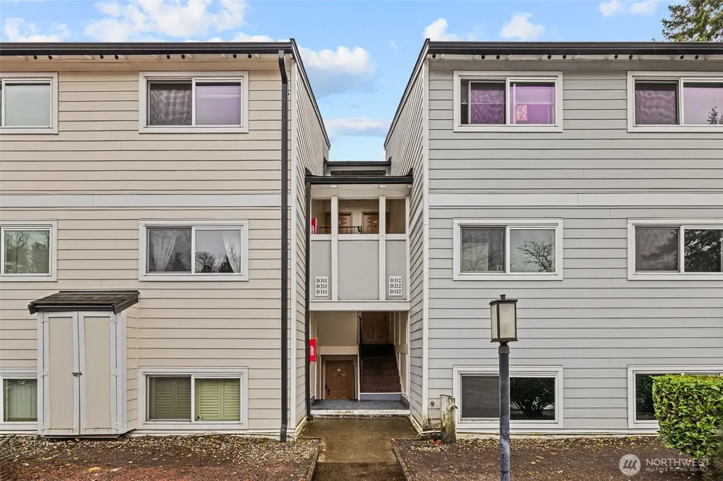 15210 Macadam Road S Tukwila WA 98188