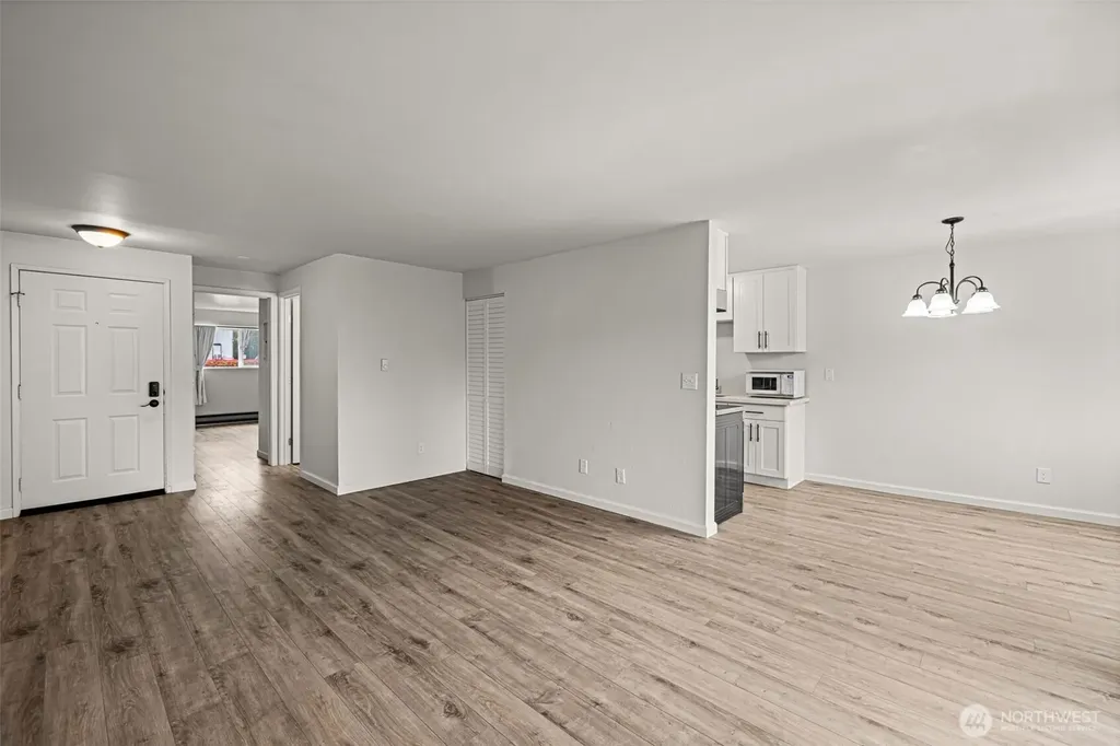 15210 Macadam Road S Tukwila WA 98188