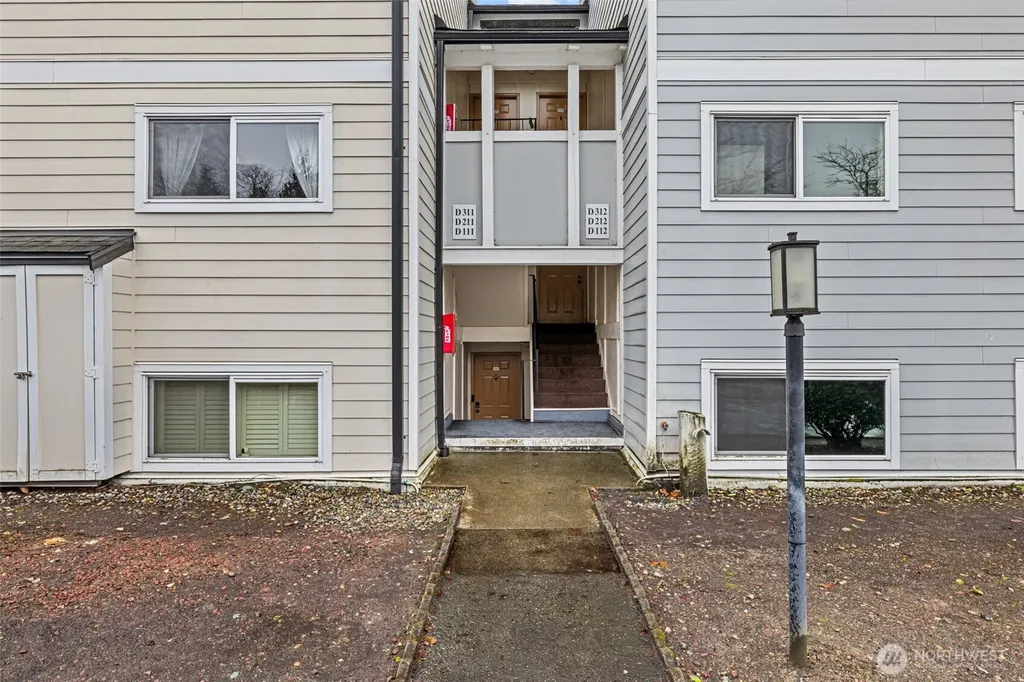 15210 Macadam Road S Tukwila WA 98188