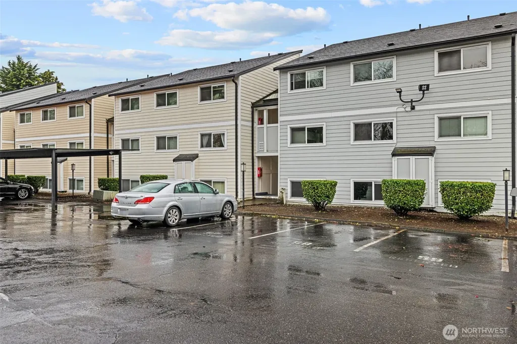 15210 Macadam Road S Tukwila WA 98188