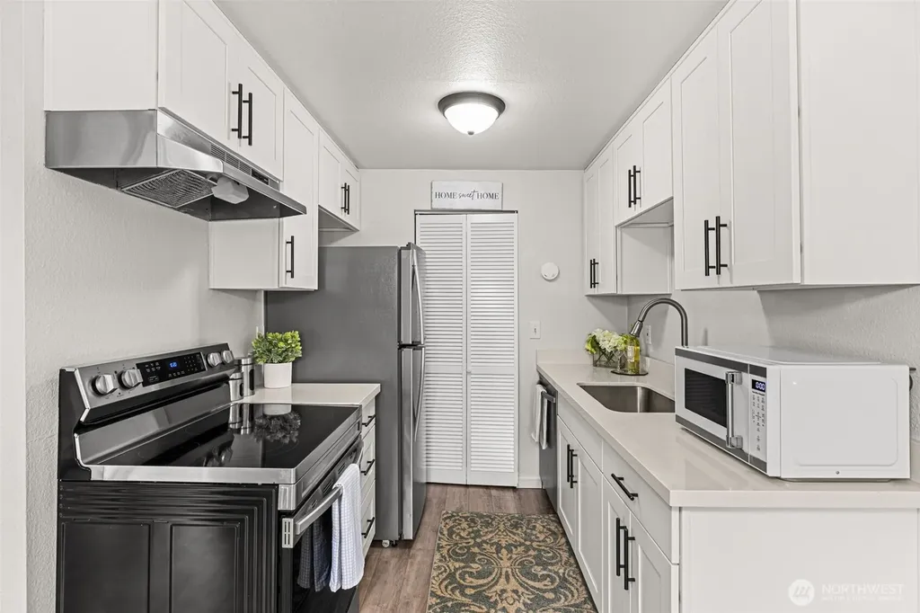15210 Macadam Road S Tukwila WA 98188