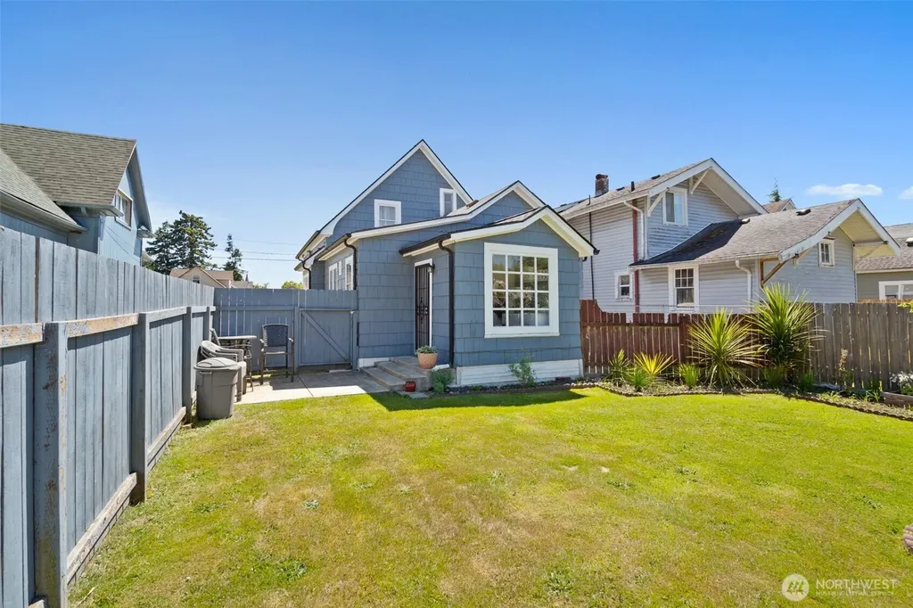419 Karr Avenue Hoquiam WA 98550