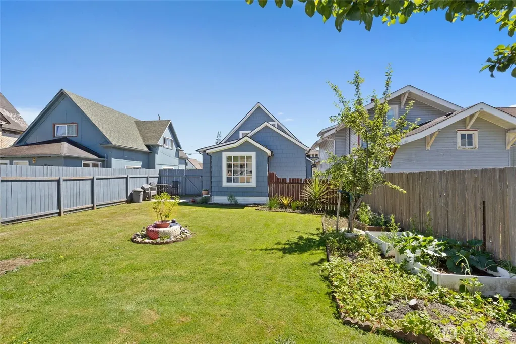 419 Karr Avenue Hoquiam WA 98550