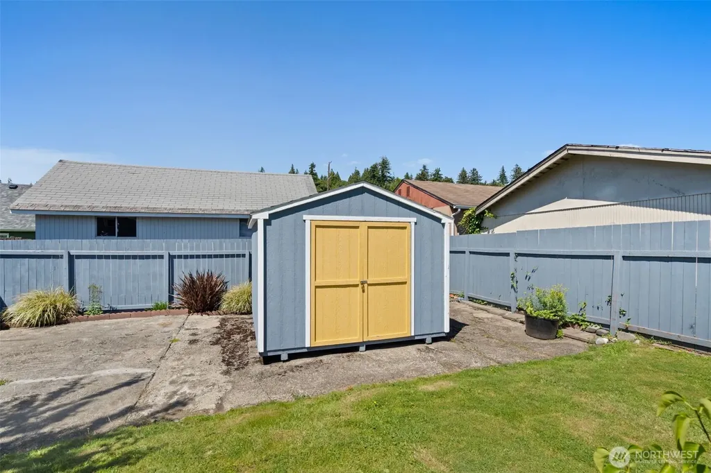 419 Karr Avenue Hoquiam WA 98550